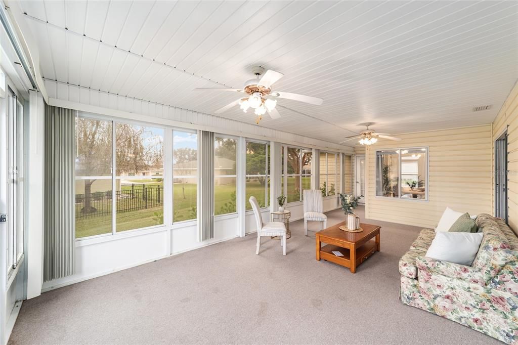 En Venta: $339,900 (3 camas, 2 baños, 2025 Pies cuadrados)