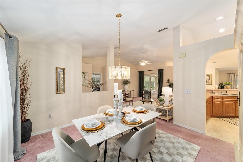 En Venta: $339,900 (3 camas, 2 baños, 2025 Pies cuadrados)