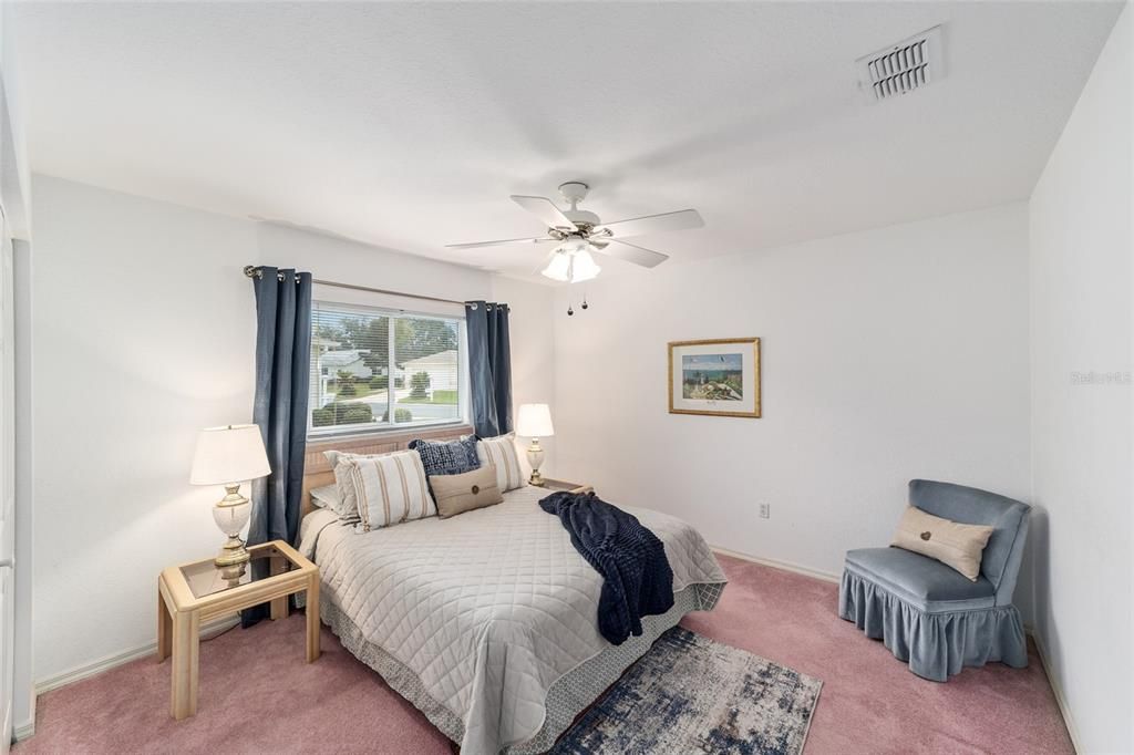 En Venta: $339,900 (3 camas, 2 baños, 2025 Pies cuadrados)