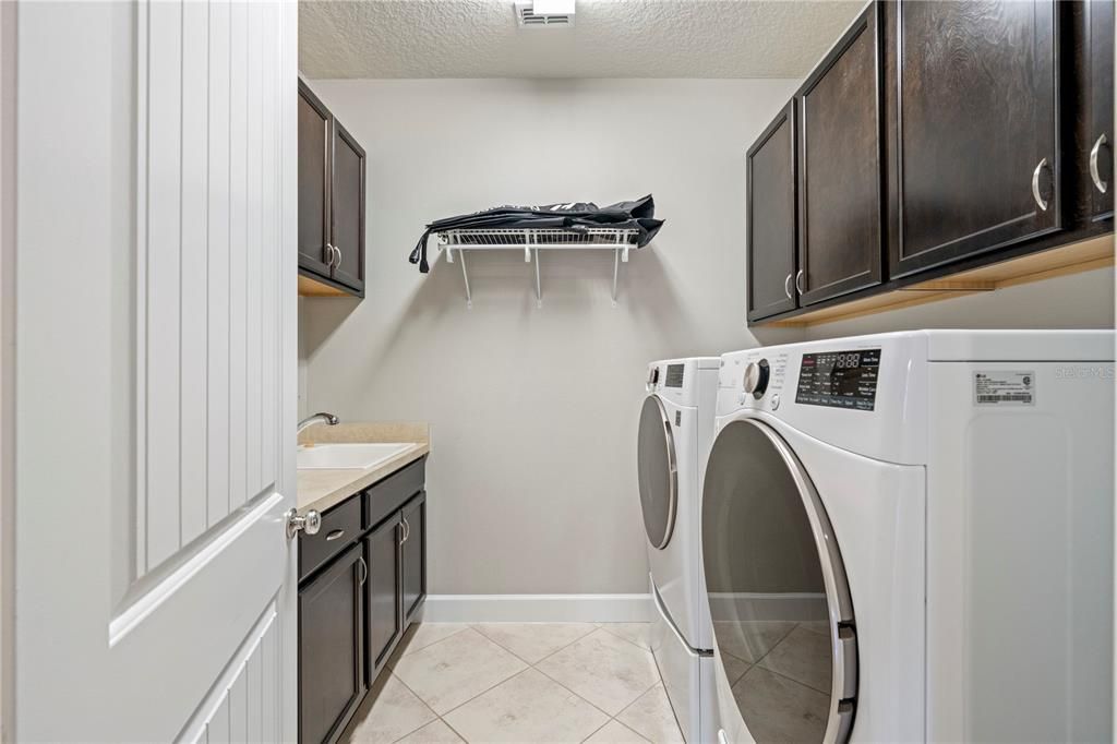 For Sale: $677,500 (4 beds, 3 baths, 3544 Square Feet)