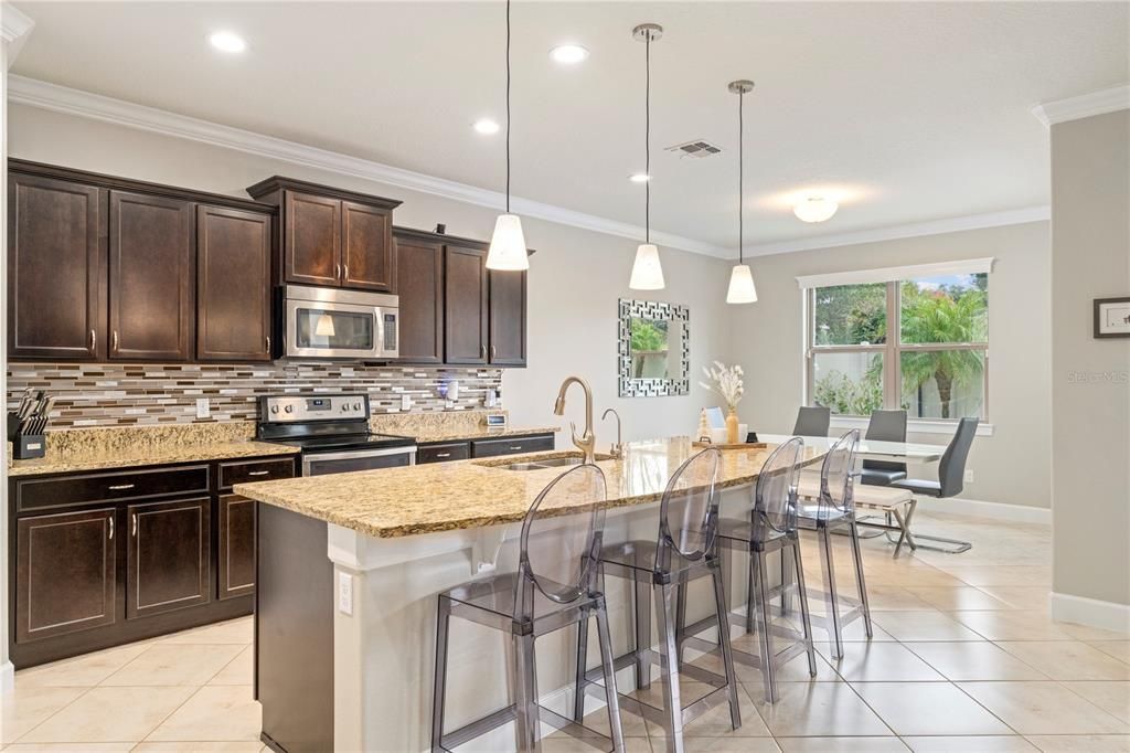 For Sale: $677,500 (4 beds, 3 baths, 3544 Square Feet)