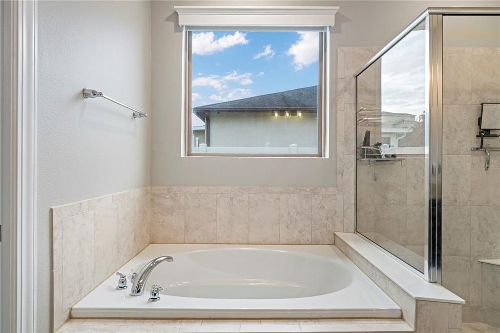 For Sale: $677,500 (4 beds, 3 baths, 3544 Square Feet)