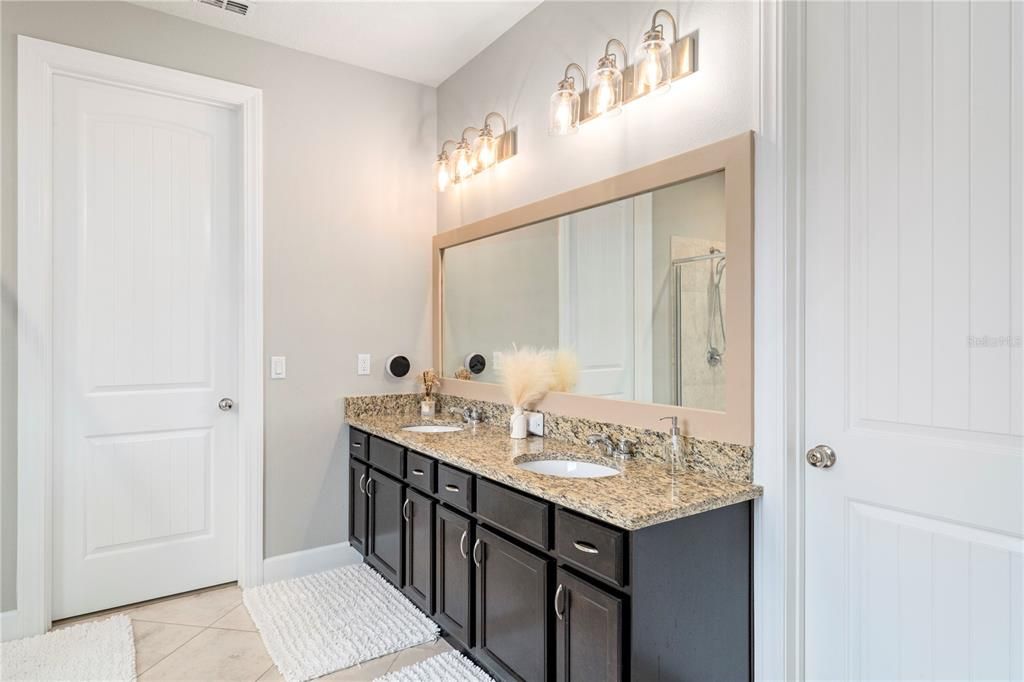 For Sale: $677,500 (4 beds, 3 baths, 3544 Square Feet)