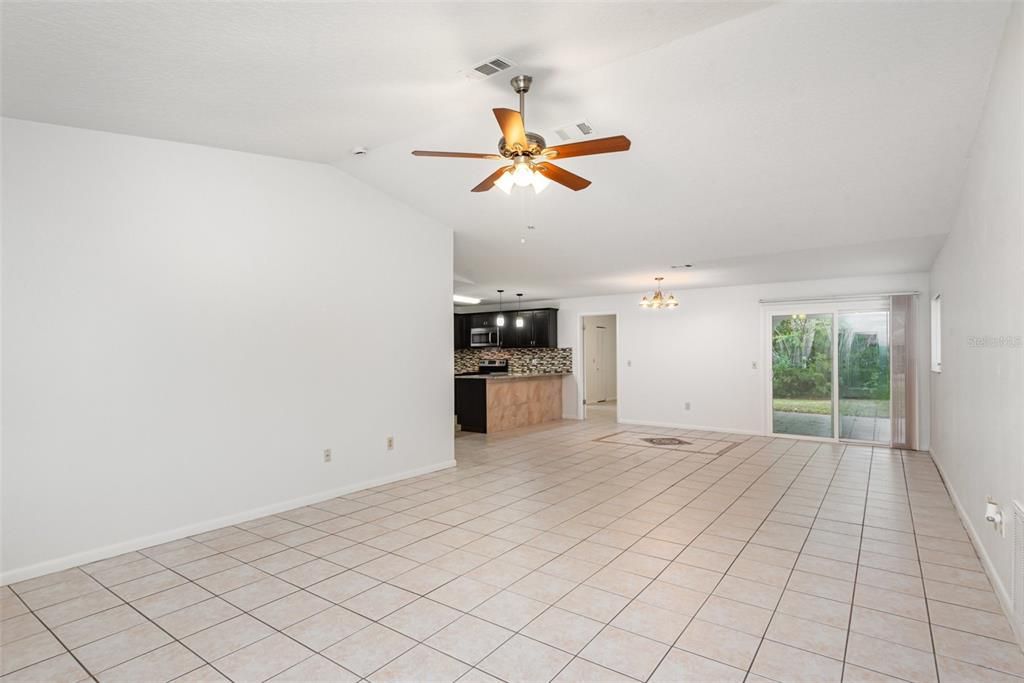 For Sale: $290,000 (3 beds, 2 baths, 1497 Square Feet)