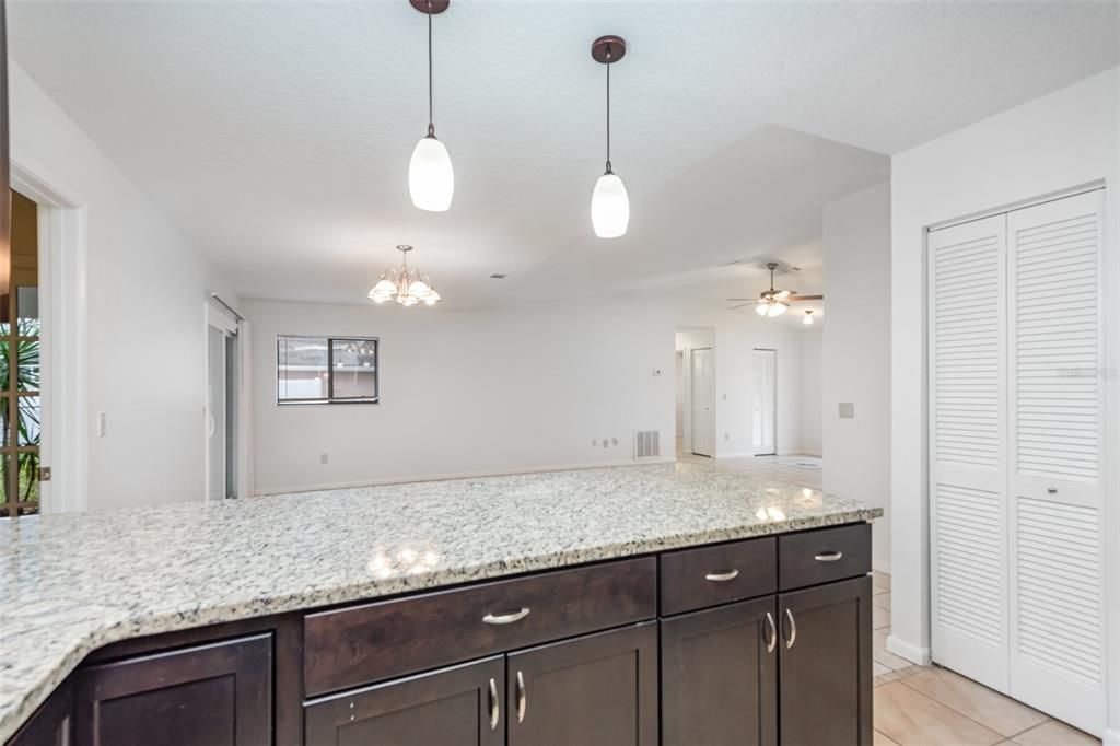 For Sale: $290,000 (3 beds, 2 baths, 1497 Square Feet)