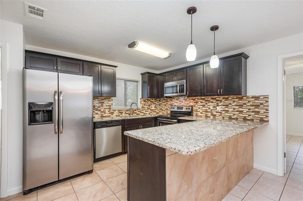 For Sale: $290,000 (3 beds, 2 baths, 1497 Square Feet)