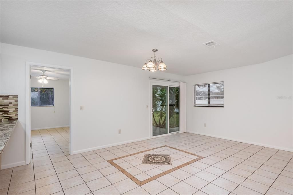 For Sale: $290,000 (3 beds, 2 baths, 1497 Square Feet)