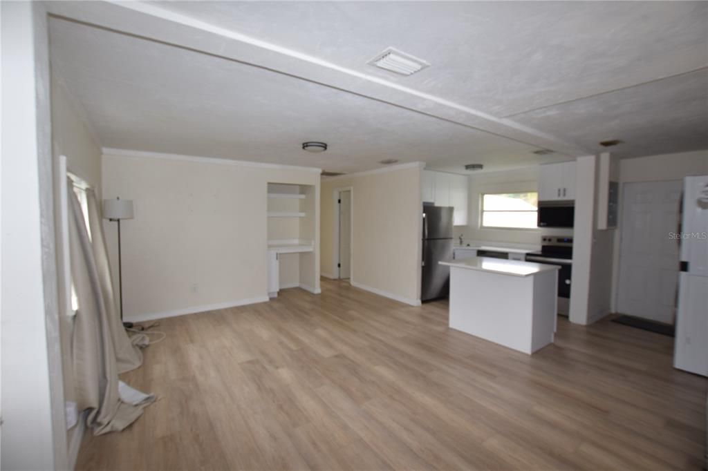For Rent: $1,475 (2 beds, 1 baths, 748 Square Feet)