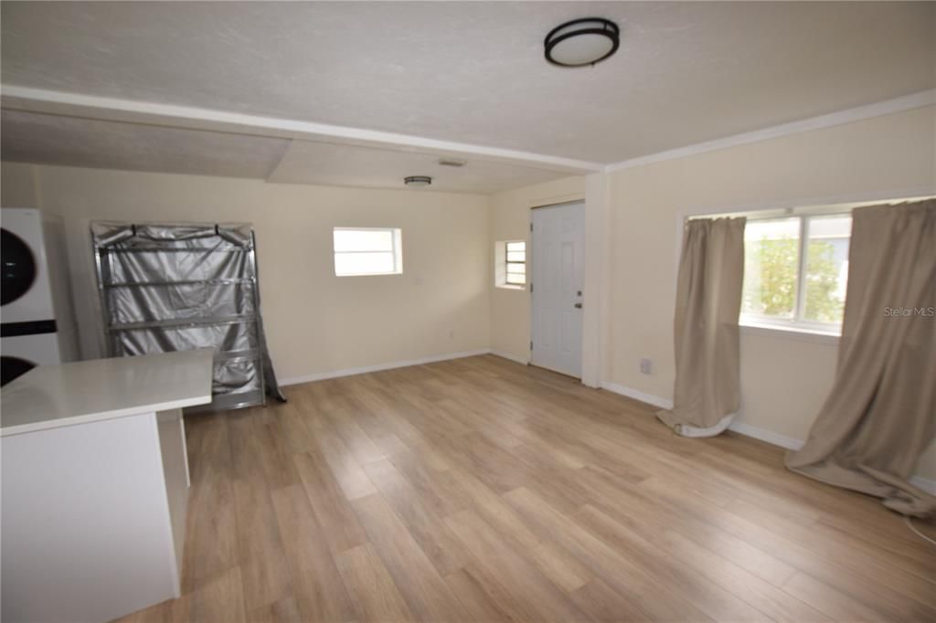 For Rent: $1,475 (2 beds, 1 baths, 748 Square Feet)