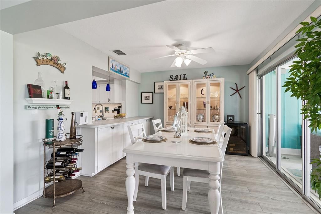 待售: $315,000 (2 贝兹, 2 浴室, 1350 平方英尺)