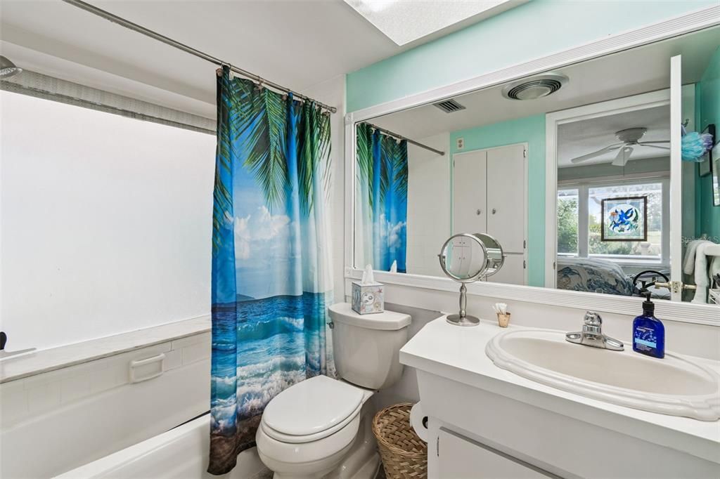 待售: $315,000 (2 贝兹, 2 浴室, 1350 平方英尺)