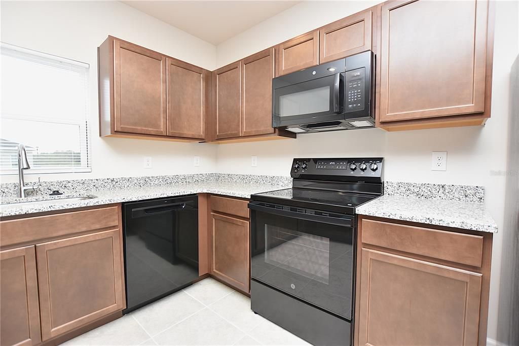 En Renta: $2,375 (4 camas, 2 baños, 2640 Pies cuadrados)