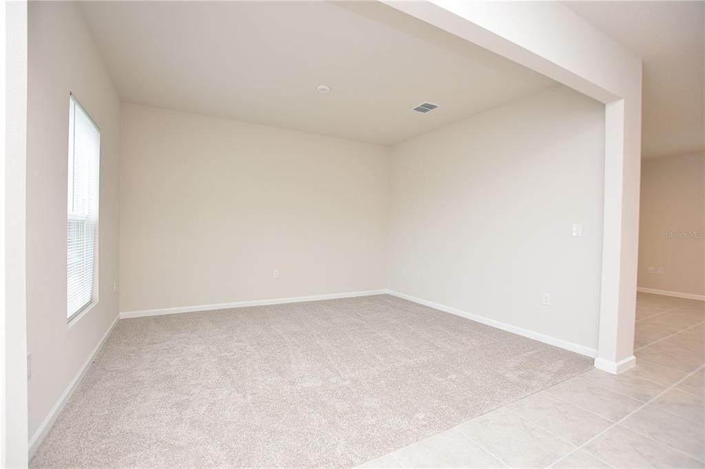 En Renta: $2,375 (4 camas, 2 baños, 2640 Pies cuadrados)