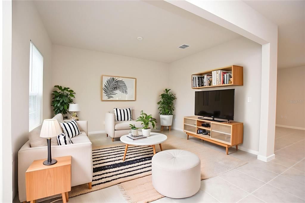 En Renta: $2,375 (4 camas, 2 baños, 2640 Pies cuadrados)