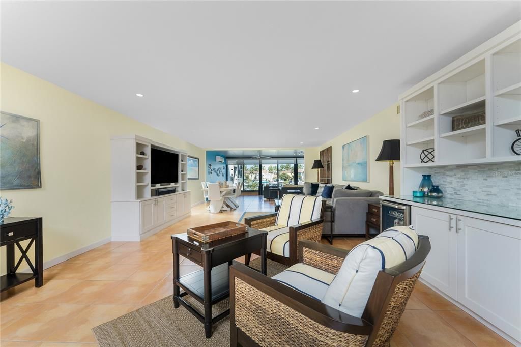 待售: $450,000 (3 贝兹, 2 浴室, 2592 平方英尺)