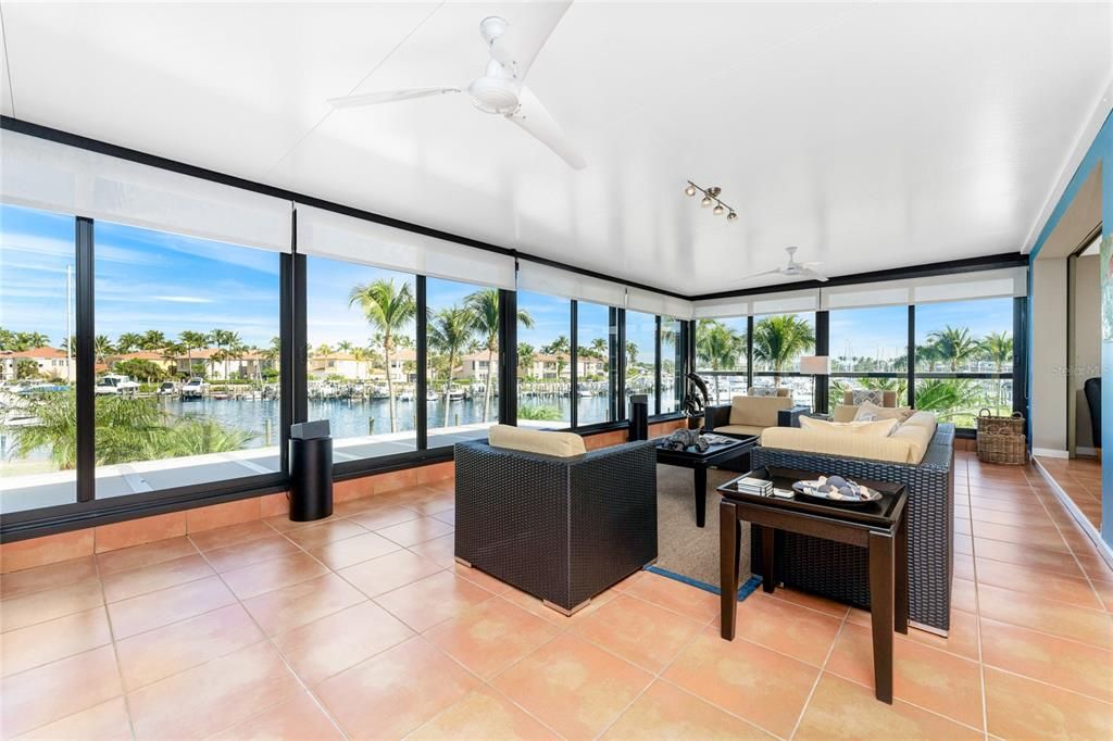 待售: $450,000 (3 贝兹, 2 浴室, 2592 平方英尺)