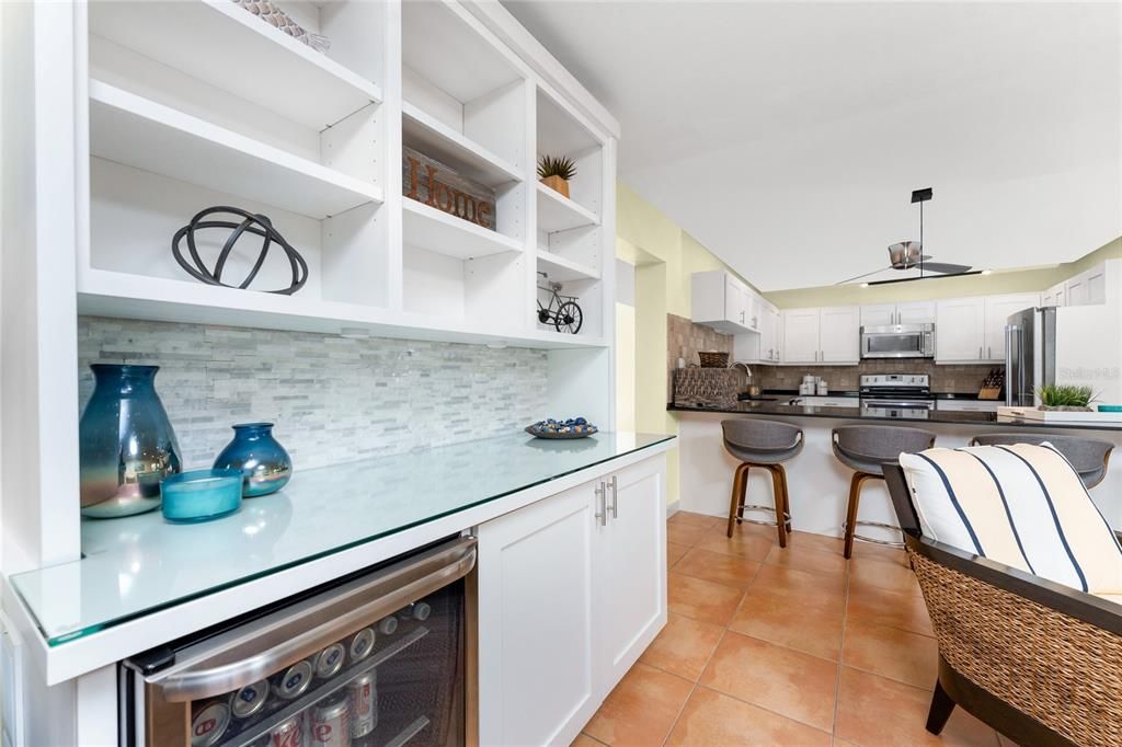 待售: $450,000 (3 贝兹, 2 浴室, 2592 平方英尺)