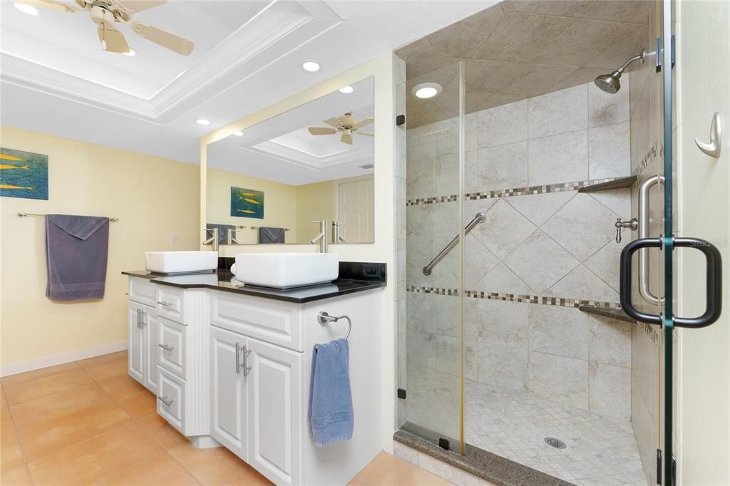 待售: $450,000 (3 贝兹, 2 浴室, 2592 平方英尺)