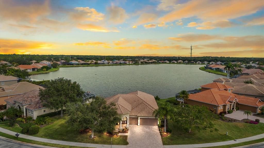 For Sale: $719,900 (4 beds, 3 baths, 2958 Square Feet)