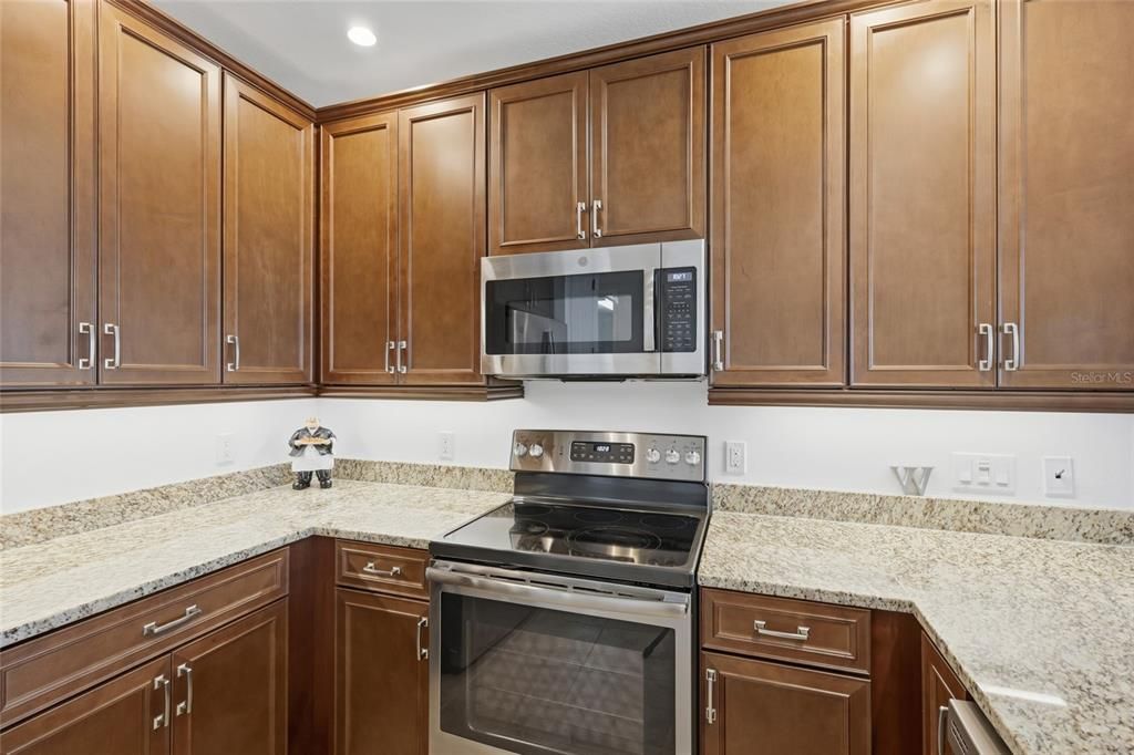 For Sale: $615,000 (3 beds, 2 baths, 1558 Square Feet)