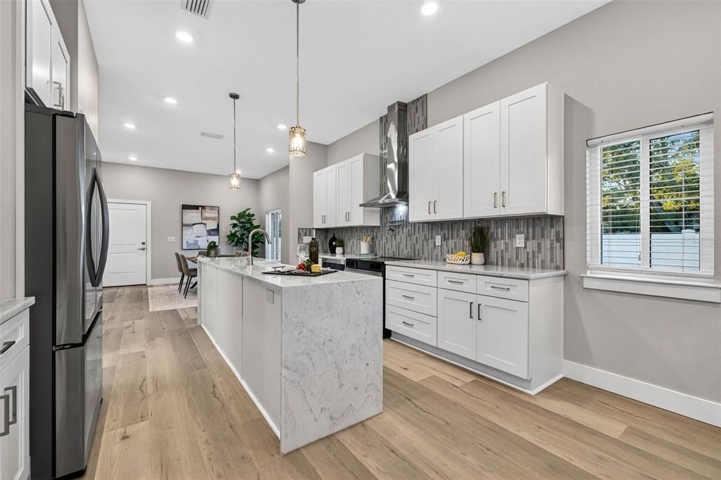 На продажу: $859,000 (4 спален, 3 ванн, 2559 Квадратных фут)