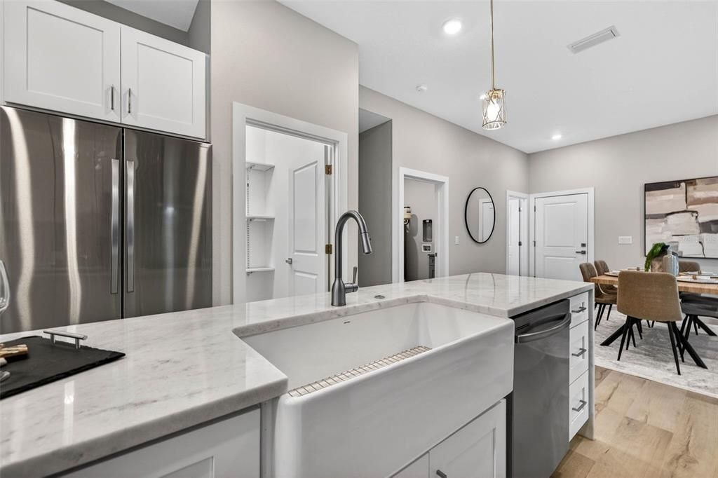 На продажу: $859,000 (4 спален, 3 ванн, 2559 Квадратных фут)