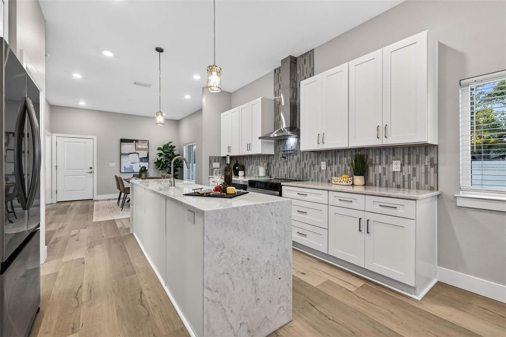 На продажу: $859,000 (4 спален, 3 ванн, 2559 Квадратных фут)