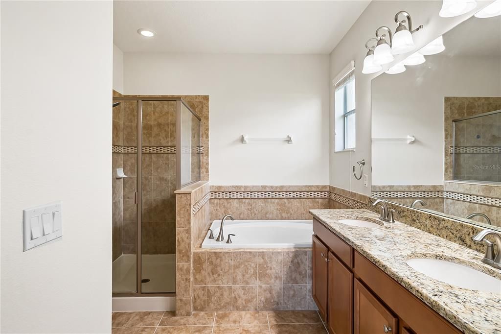 For Rent: $2,400 (4 beds, 3 baths, 2032 Square Feet)