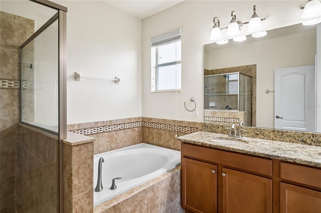 For Rent: $2,400 (4 beds, 3 baths, 2032 Square Feet)