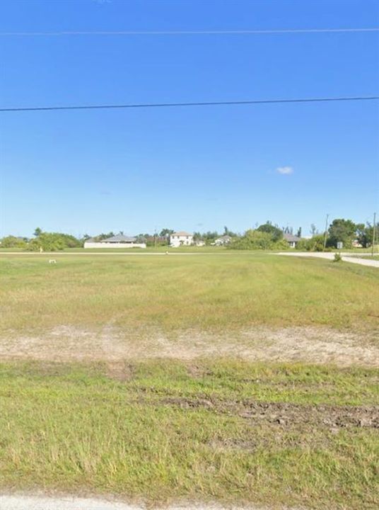 待售: $49,000 (0.24 acres)