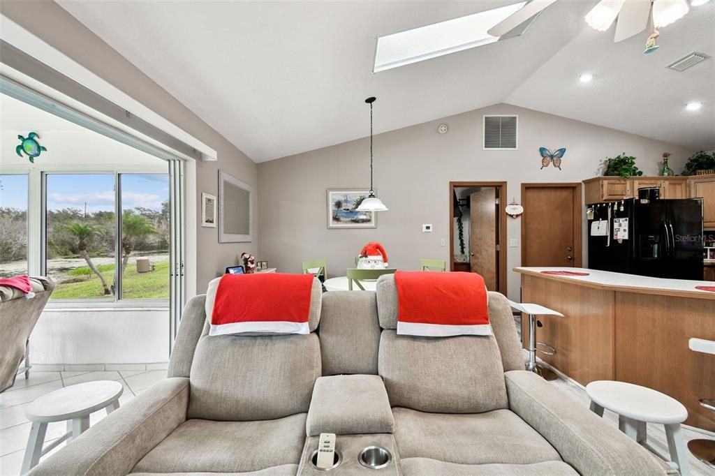 En Venta: $320,000 (3 camas, 2 baños, 1539 Pies cuadrados)