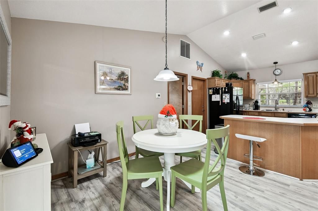 En Venta: $320,000 (3 camas, 2 baños, 1539 Pies cuadrados)