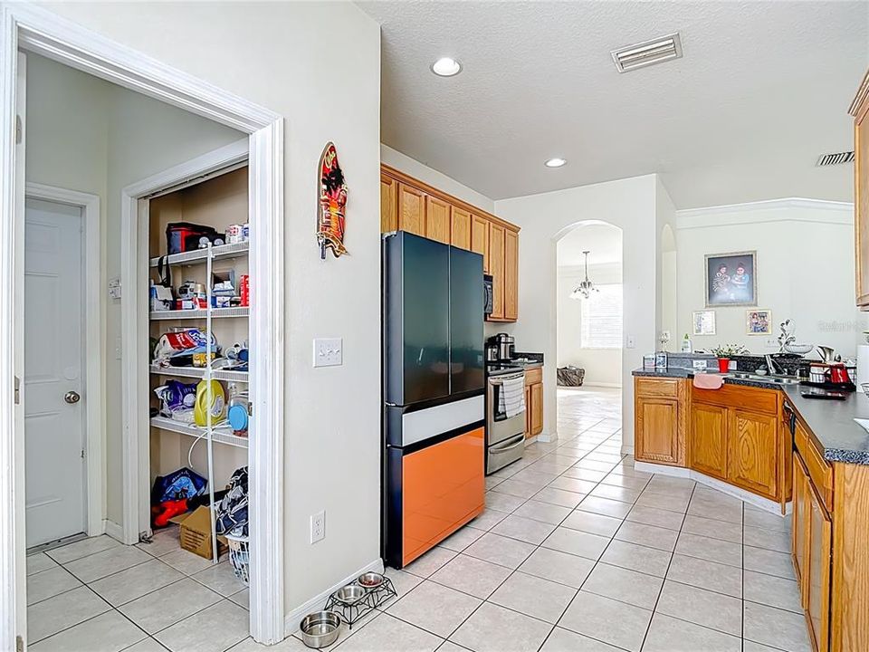 待售: $295,000 (3 贝兹, 2 浴室, 1722 平方英尺)