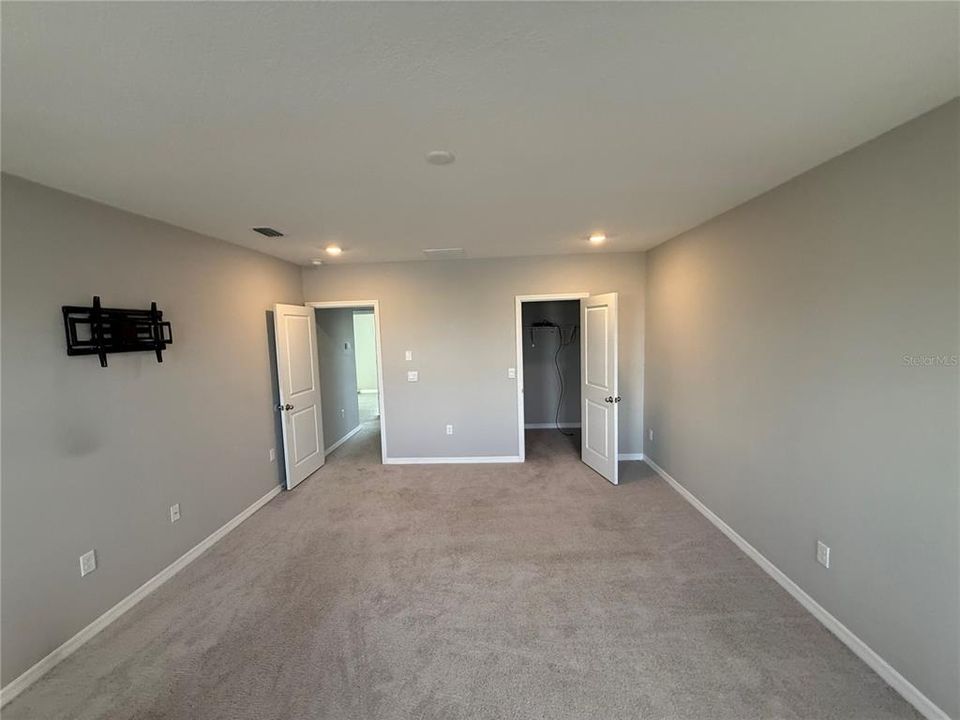 На продажу: $370,000 (4 спален, 3 ванн, 2738 Квадратных фут)