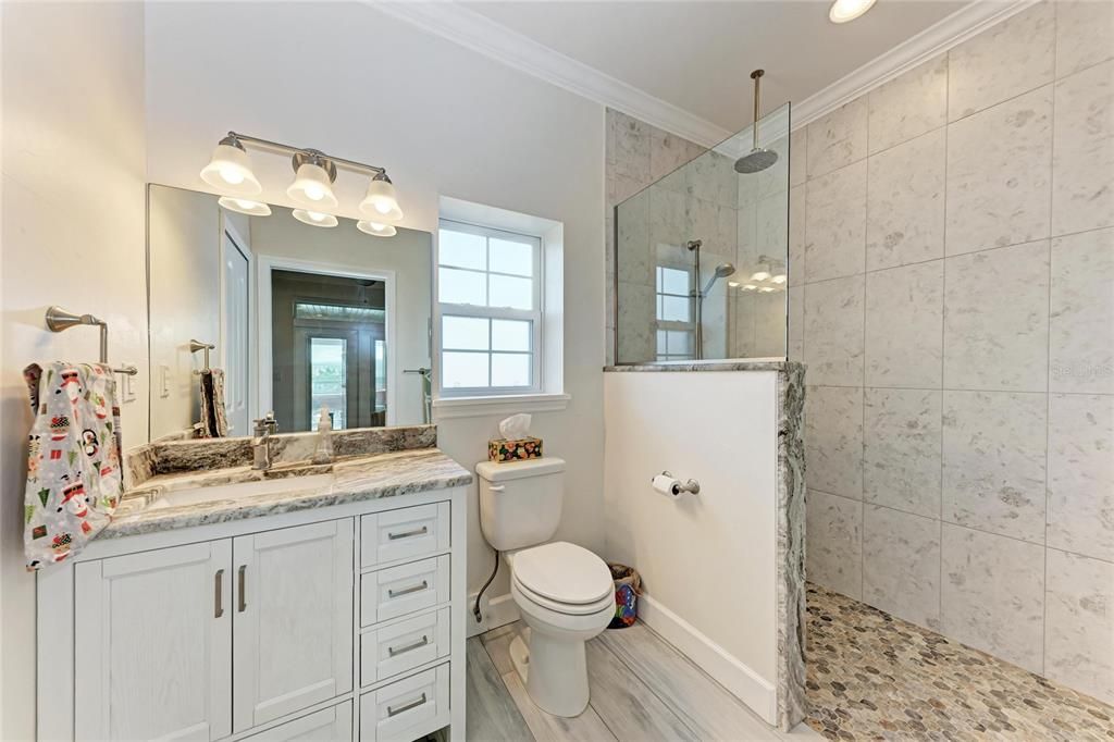 待售: $550,000 (1 贝兹, 1 浴室, 1000 平方英尺)