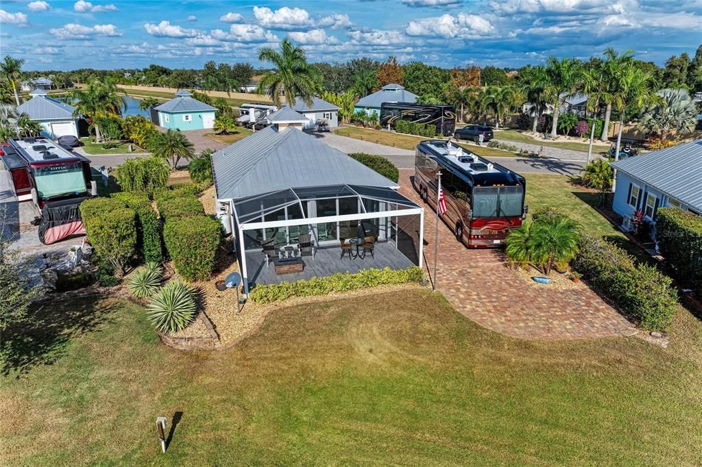 待售: $550,000 (1 贝兹, 1 浴室, 1000 平方英尺)