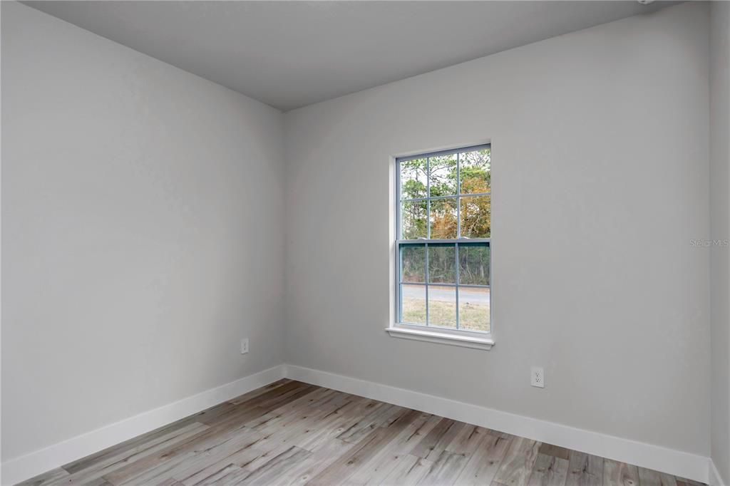 For Sale: $249,900 (3 beds, 2 baths, 1376 Square Feet)