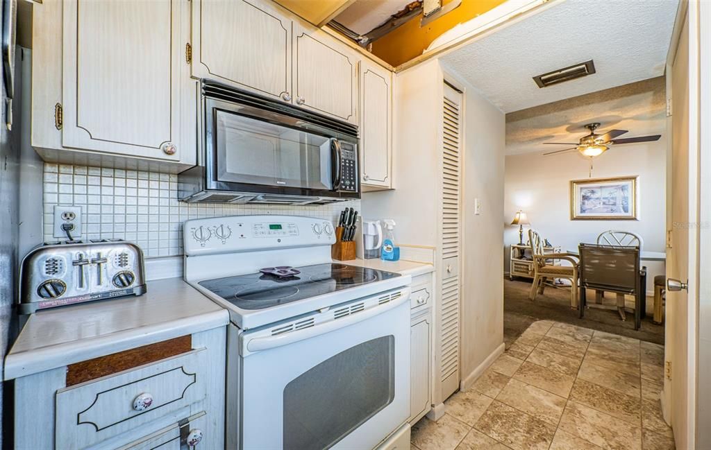 На продажу: $60,000 (1 спален, 1 ванн, 605 Квадратных фут)