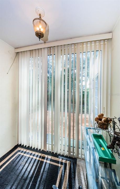 На продажу: $60,000 (1 спален, 1 ванн, 605 Квадратных фут)