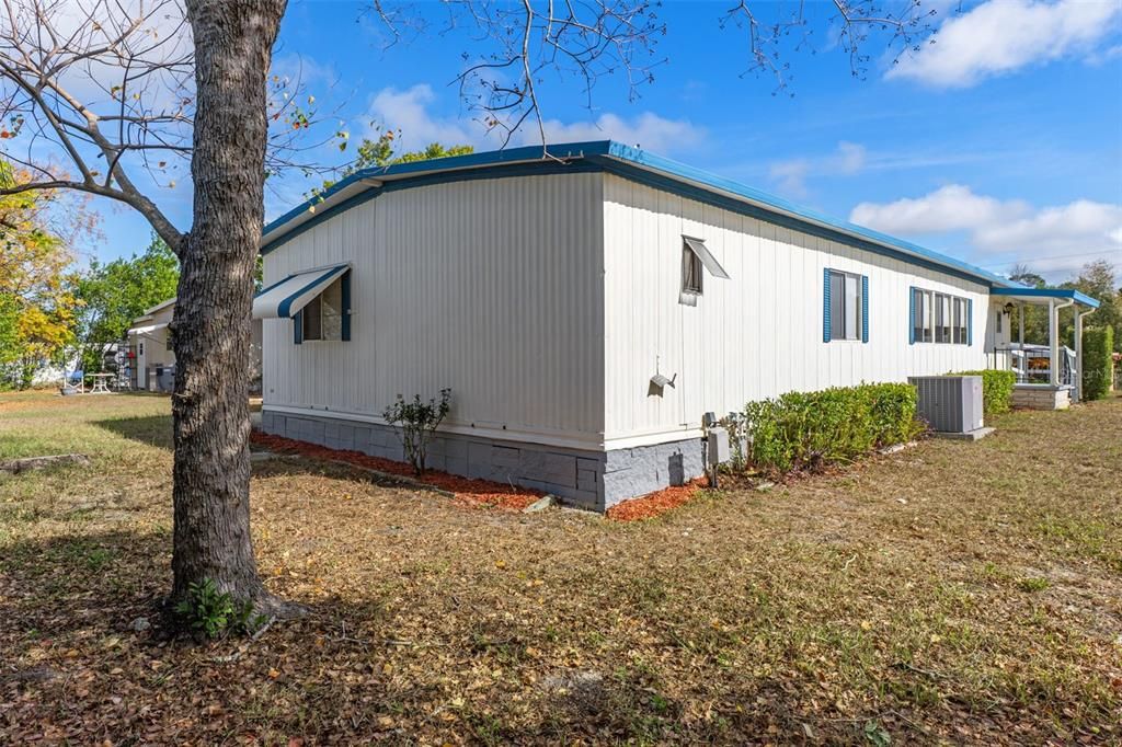 待售: $189,900 (2 贝兹, 2 浴室, 1296 平方英尺)