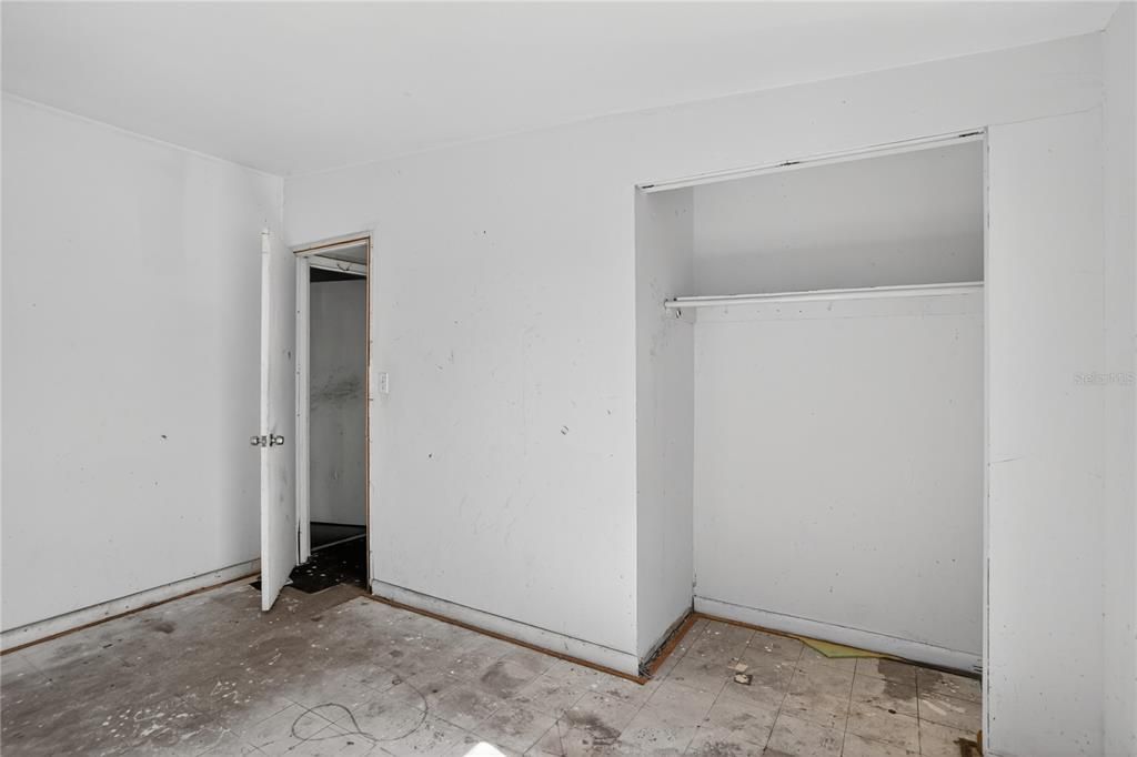 For Sale: $174,000 (3 beds, 1 baths, 1161 Square Feet)