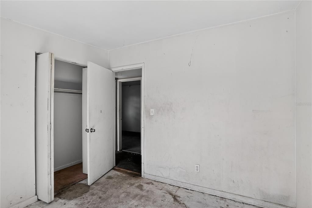 For Sale: $174,000 (3 beds, 1 baths, 1161 Square Feet)