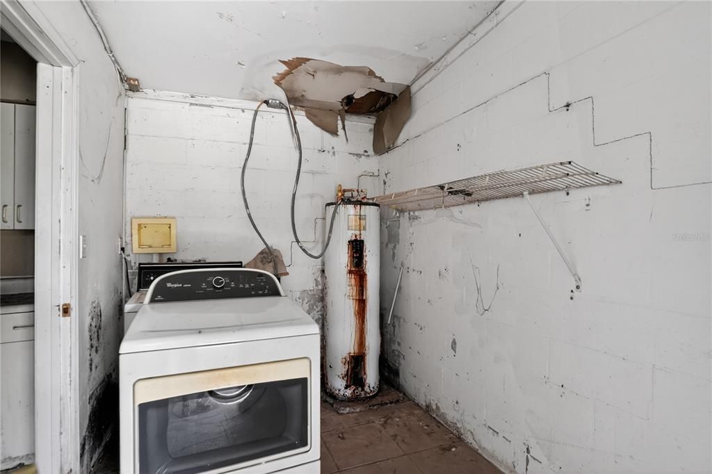 For Sale: $174,000 (3 beds, 1 baths, 1161 Square Feet)