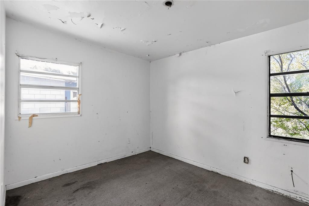 For Sale: $174,000 (3 beds, 1 baths, 1161 Square Feet)