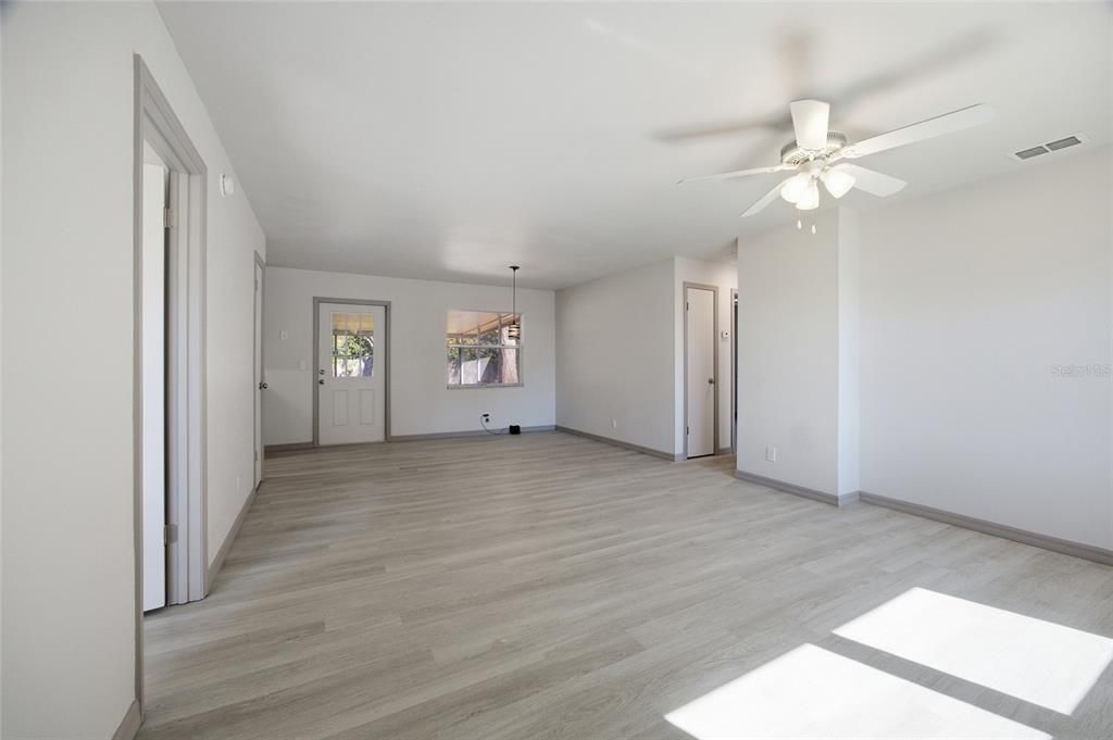 En Venta: $219,900 (3 camas, 2 baños, 1092 Pies cuadrados)