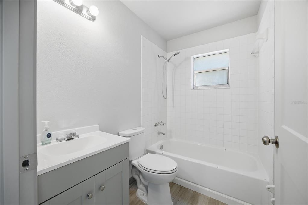 En Venta: $219,900 (3 camas, 2 baños, 1092 Pies cuadrados)