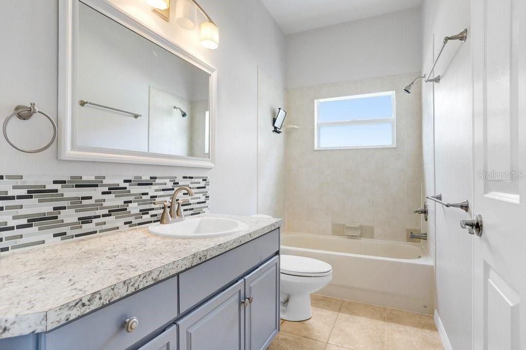 En Renta: $2,800 (4 camas, 2 baños, 2060 Pies cuadrados)