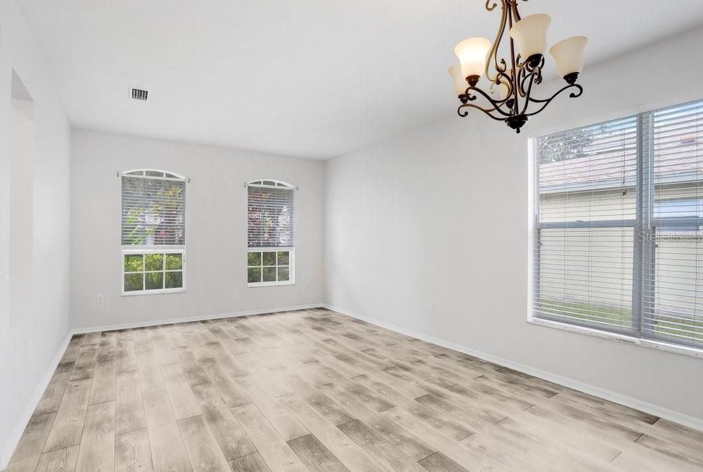 En Renta: $2,800 (4 camas, 2 baños, 2060 Pies cuadrados)