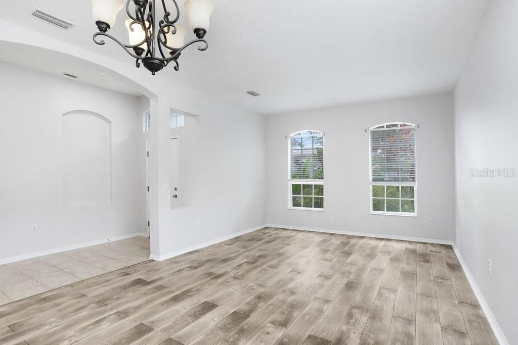 En Renta: $2,800 (4 camas, 2 baños, 2060 Pies cuadrados)