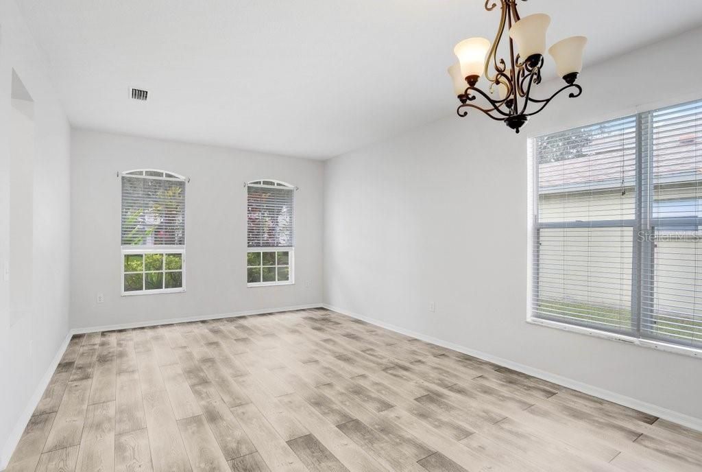 En Renta: $2,800 (4 camas, 2 baños, 2060 Pies cuadrados)